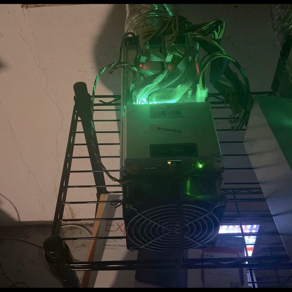 Antminer S9 13 T/h BTC miner